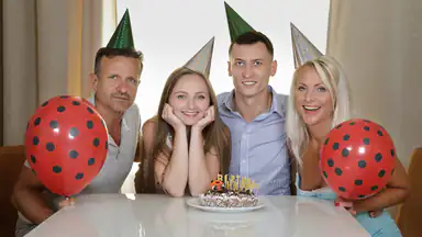 Geburtstag ist ein Familienfest Vt9t