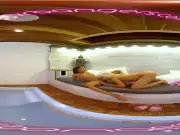 VRBangers.com – Heiße blonde Milf lässt ihre Muschi von einer sexy Ebony massieren – VRPORN
