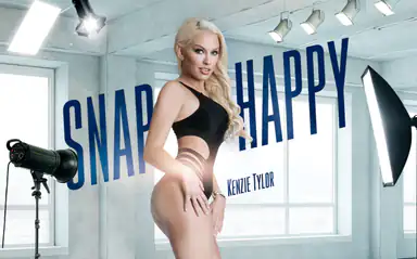 Fotofreudige blonde, großbusige XXX-Babe VR