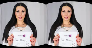 Schwarzhaarige Sexbombe