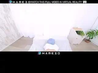 Die heiße Japanerin Rinka Ichinose ist eine Schwanzlutscherin, die Sex liebt, in VR.