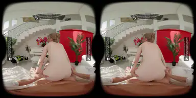 VR Bangers: Heiße Blonde Octavia in Dessous bläst einen riesigen Schwanz und fickt in der Missionarsstellung | VR Porn