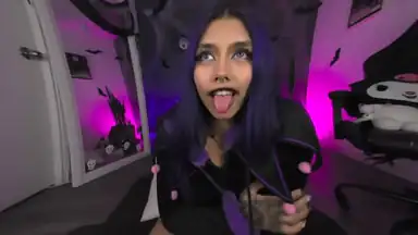 Raven Witch StripchatVR 2026 10 03T20 36 01 03 00 180 LR