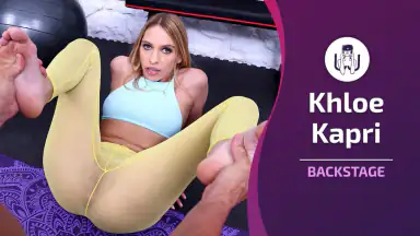 Backstage mit Khloe Kapri